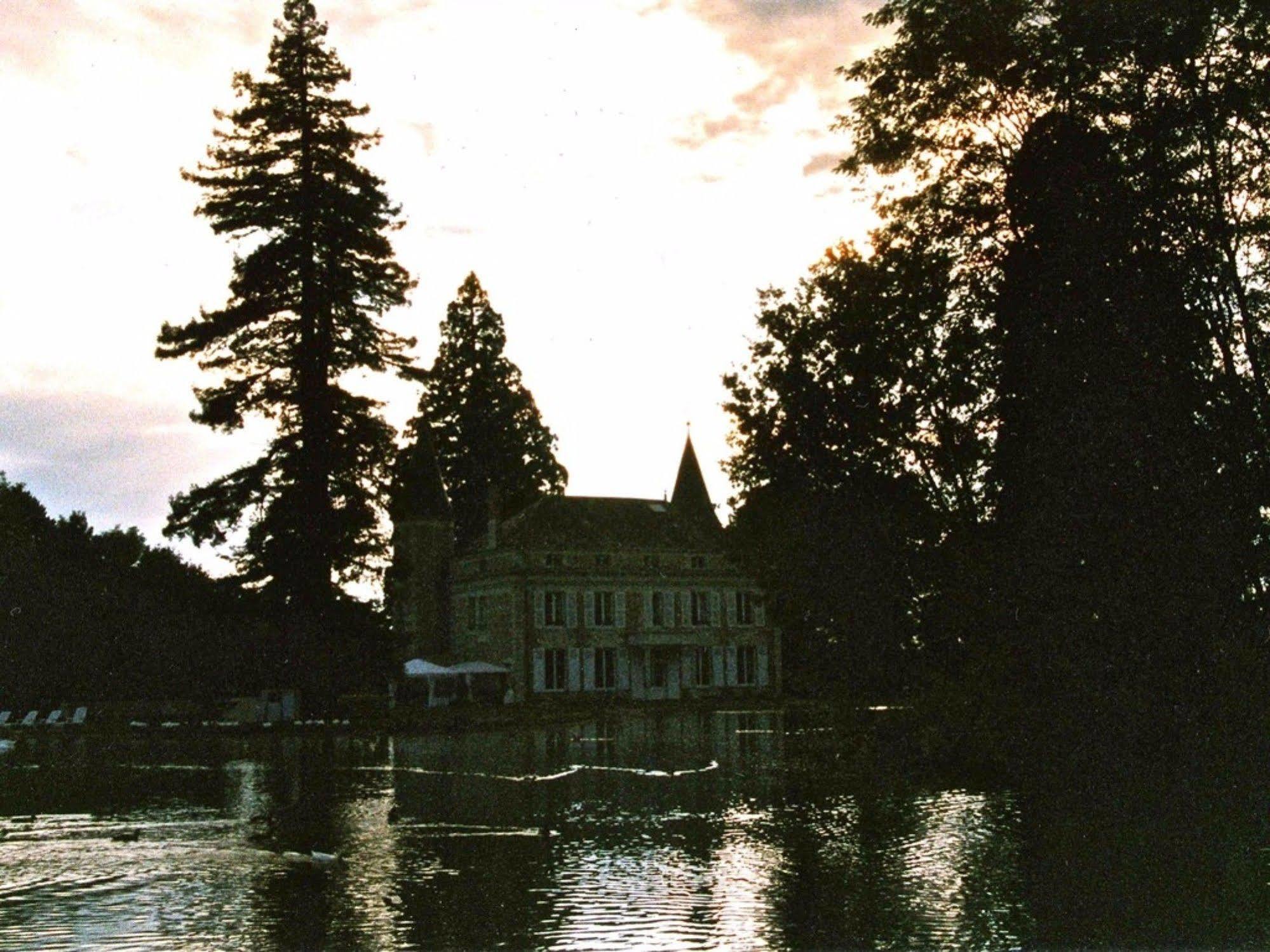 Chateau Les Vallees Tournon-Saint-Pierre Экстерьер фото