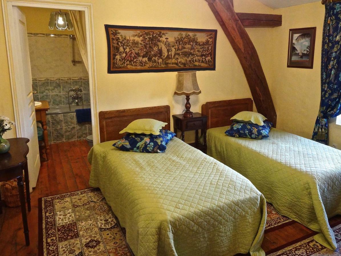 Bed and Breakfast Chateau Les Vallees Tournon-Saint-Pierre Экстерьер фото